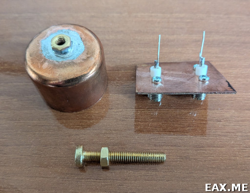 Самодельный фильтр на 2.4 ГГц в разобранном состоянии